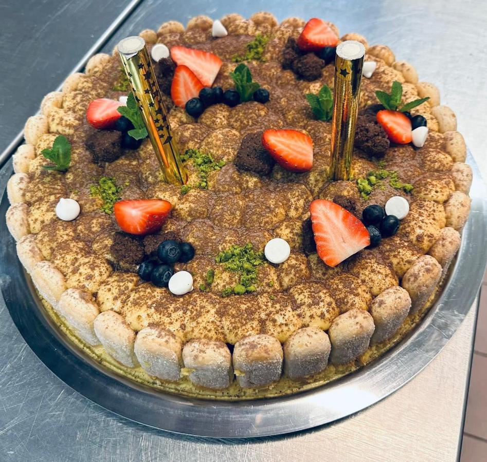 Onnens Hotel Restaurant Bellevue מראה חיצוני תמונה
