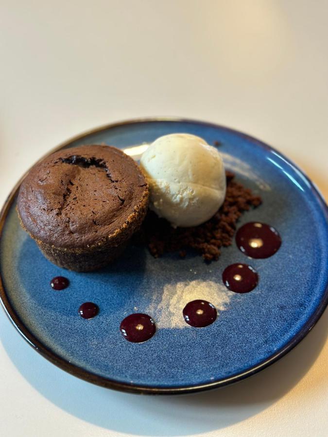 Onnens Hotel Restaurant Bellevue מראה חיצוני תמונה